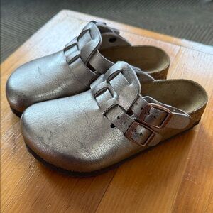 Birkenstock Kay Kids Silver Clog Shoes - Size 9-9.5 (27) NWOT